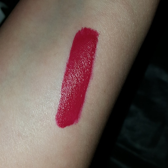 theBalm Meet Matte Long Lasting Liquid Lipstick. - Picture 4 of 5